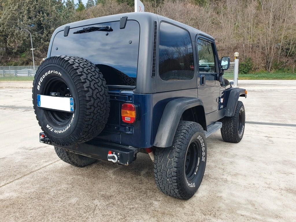 Jeep Wrangler 4.0 cat Sport -GPL