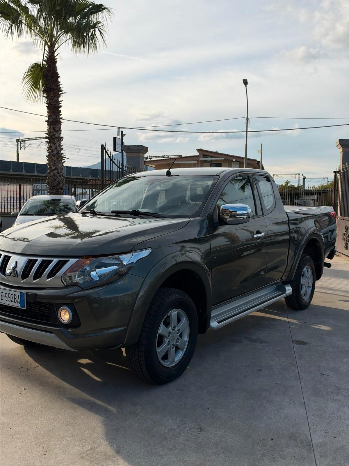 Mitsubishi L200 2.4 DI-D/181CV Double Cab Intense Hp Mivec SDA