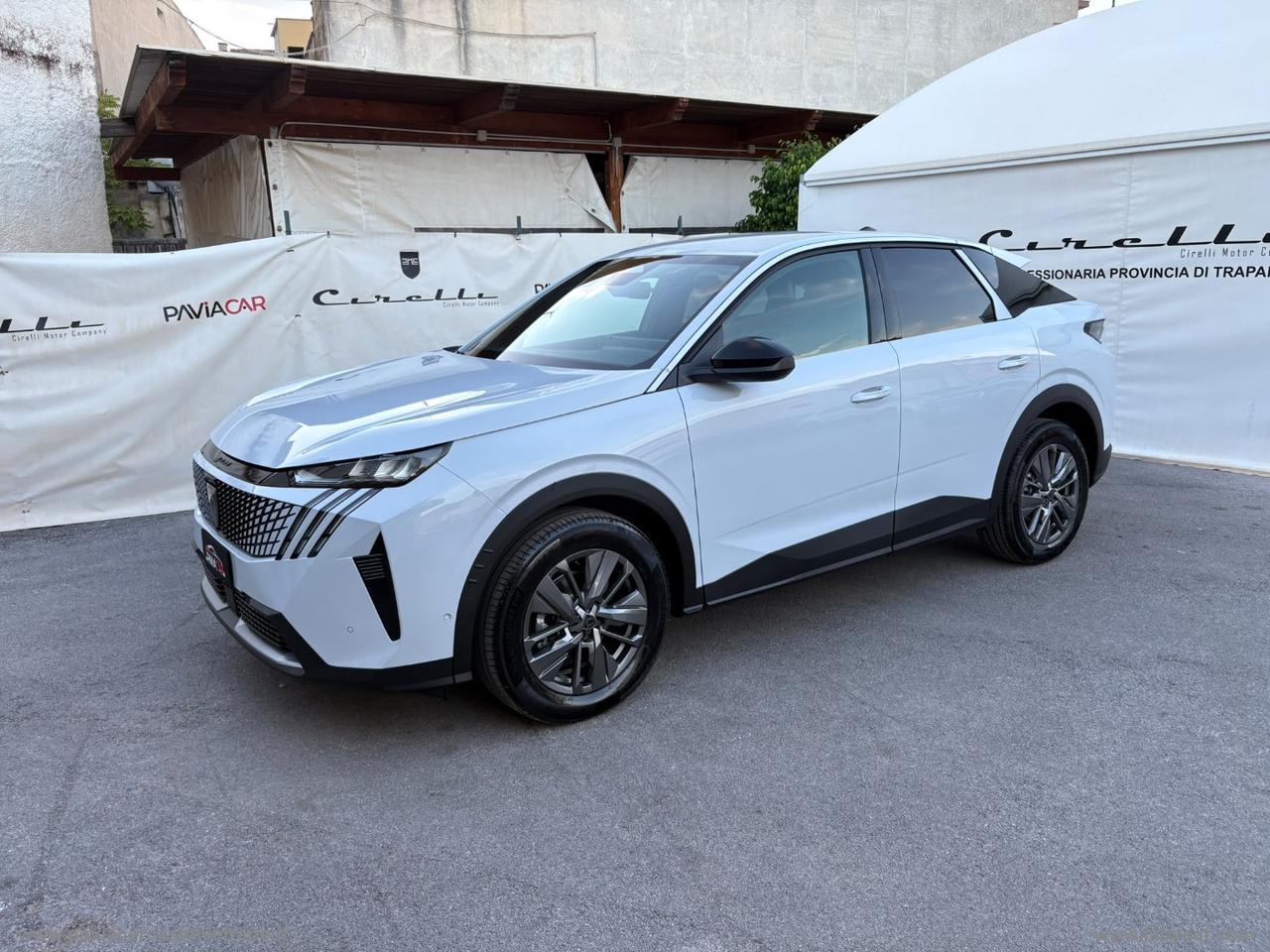 PEUGEOT 3008 Hybrid 145 e-DCS6 Allure KM/0