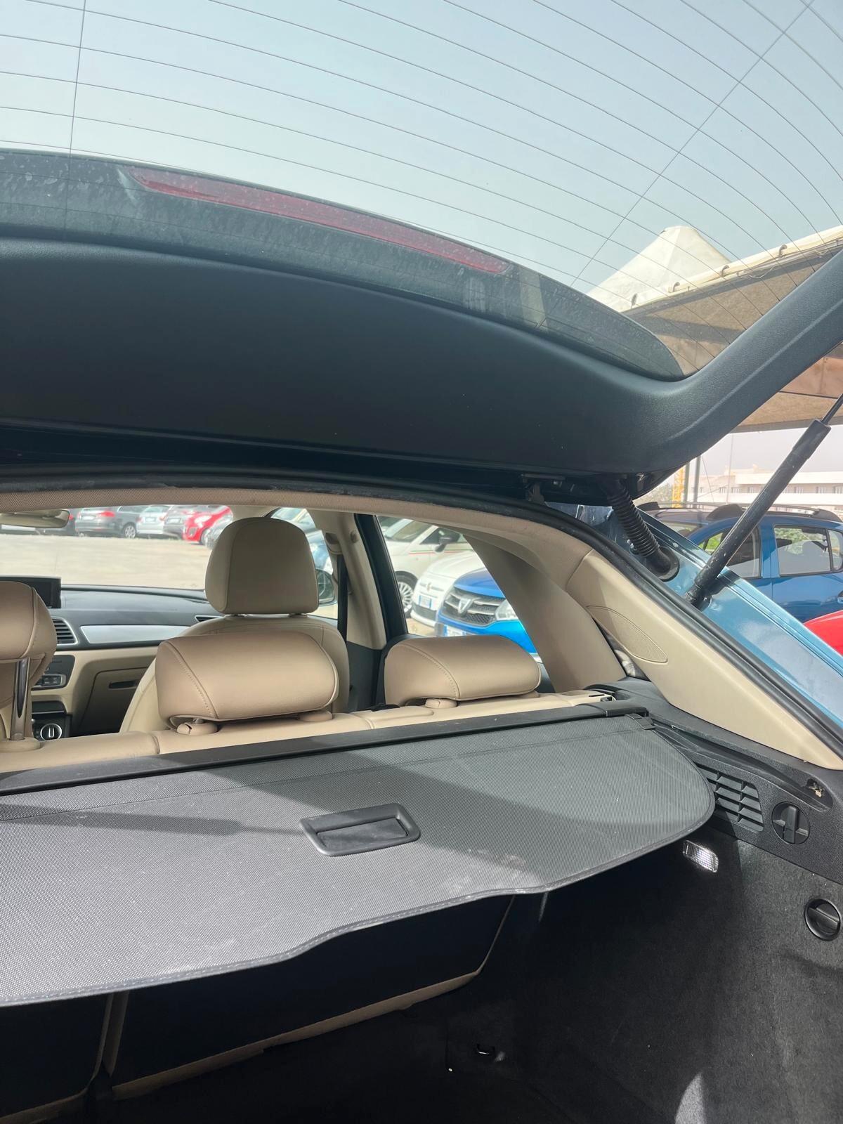 Audi Q3 2.0 TDI 150 CV Business