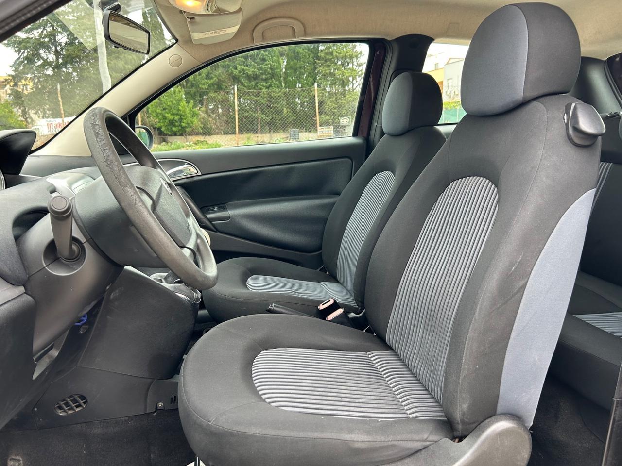 Lancia Ypsilon 1.3 MJT 90 CV Platino