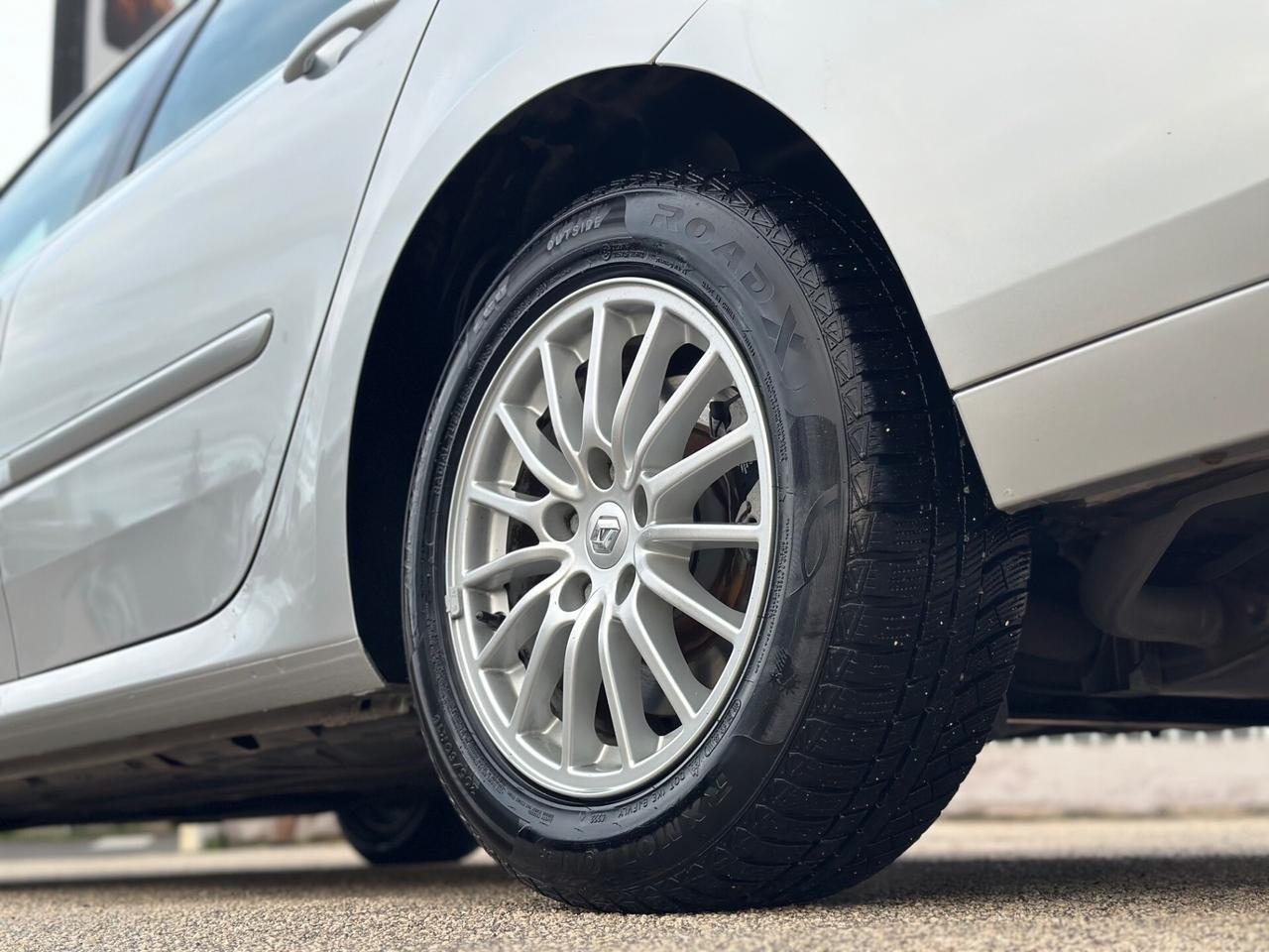 Renault Laguna 2011 2.0 dCi 150CV SporTour Nav