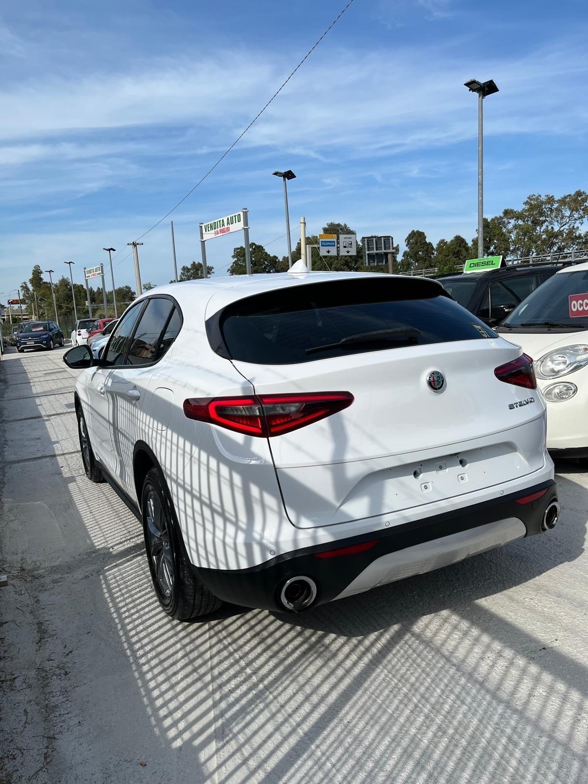 Alfa Romeo Stelvio 2.2 Turbodiesel 190 CV AT8 RWD Executive