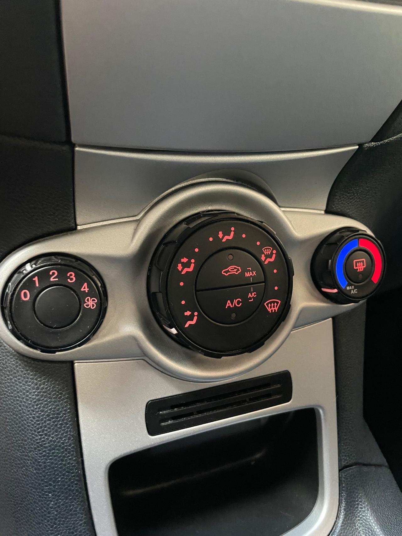 Ford Fiesta 1.2 Neopatentati Euro 5