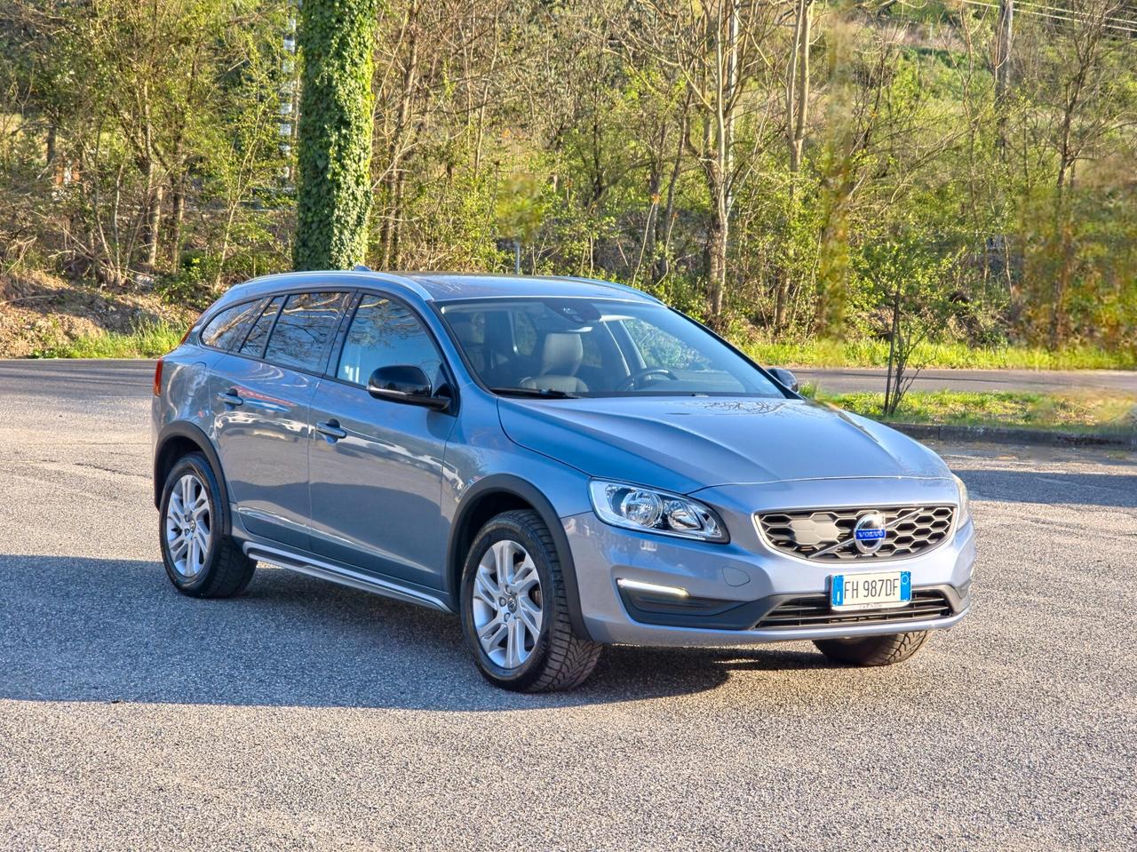 Volvo V60 Cross Country CV-150 D3 Geartronic Summum 2017-E6 Automatico