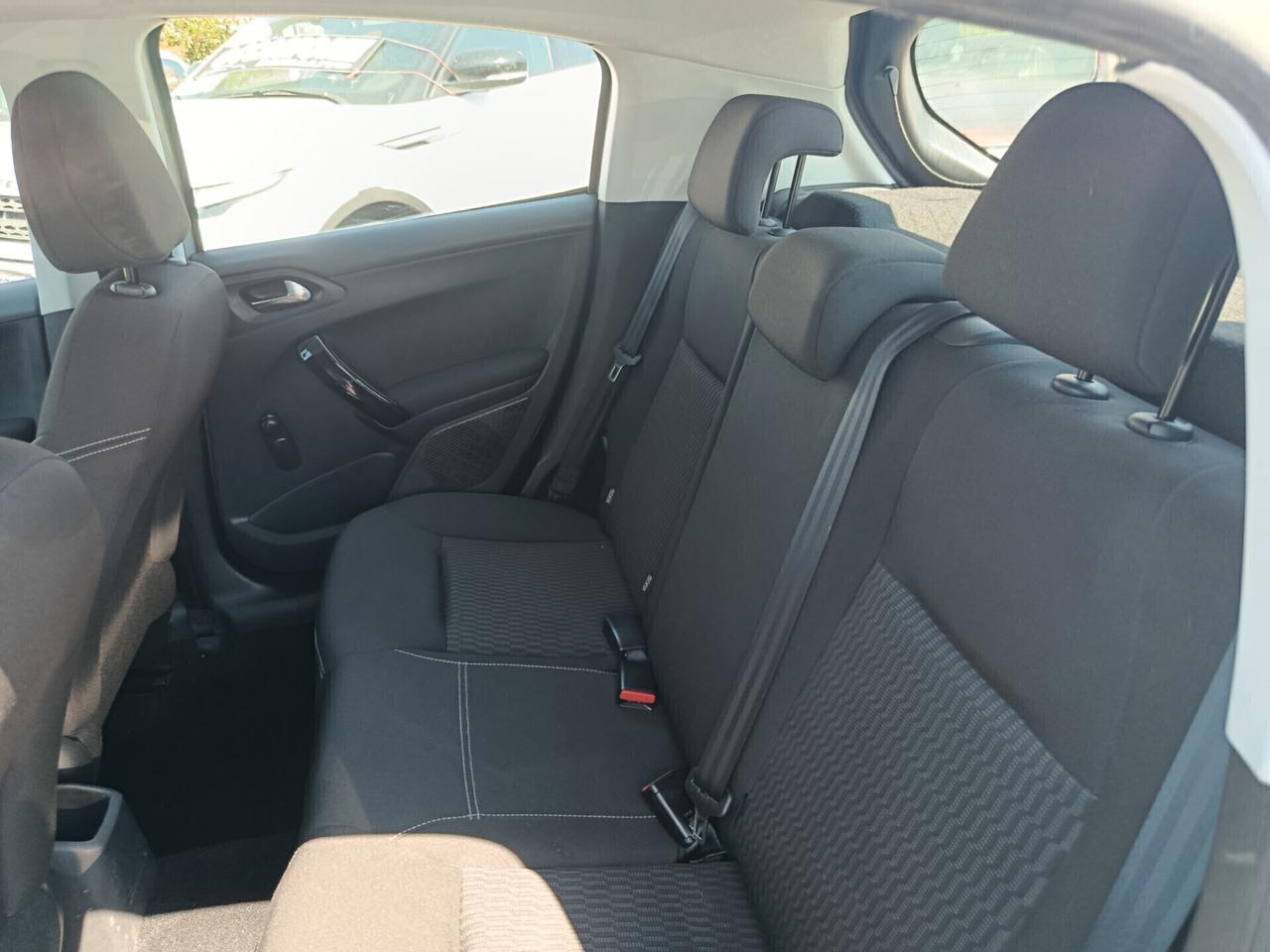 Peugeot 208 BlueHDi 75CV Allure 5 porte