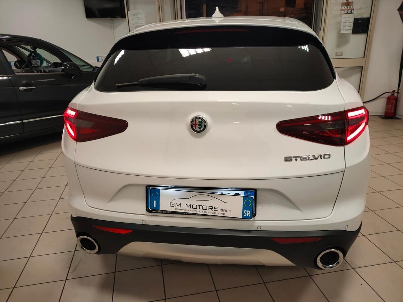 Alfa Romeo Stelvio 2.2 Turbodiesel 160 CV AT8 RWD Sport-Tech