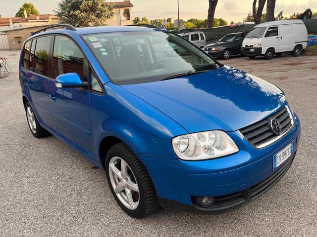 VOLKSWAGEN Touran 7posti 1.6 16V FSI senza nessun lavoro da fare