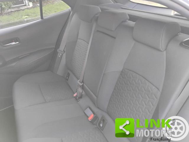 TOYOTA Corolla 1.8 Hybrid Style E-CVT