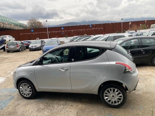 Lancia Ypsilon 0.9 TwinAir 85 CV 5 porte Metano Ecochic Gold