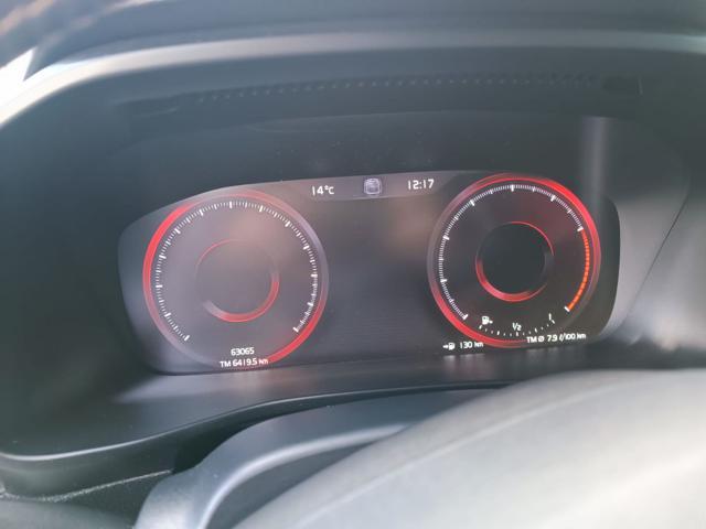 VOLVO XC40 T4 AWD Geartronic R-design