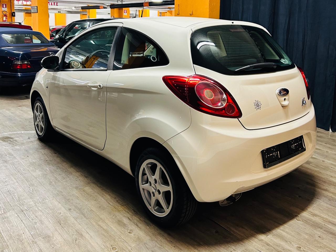 FORD KA 1.2 CON SOLI 32.011 KM IN CONDIZIONI DA VETRINA.
