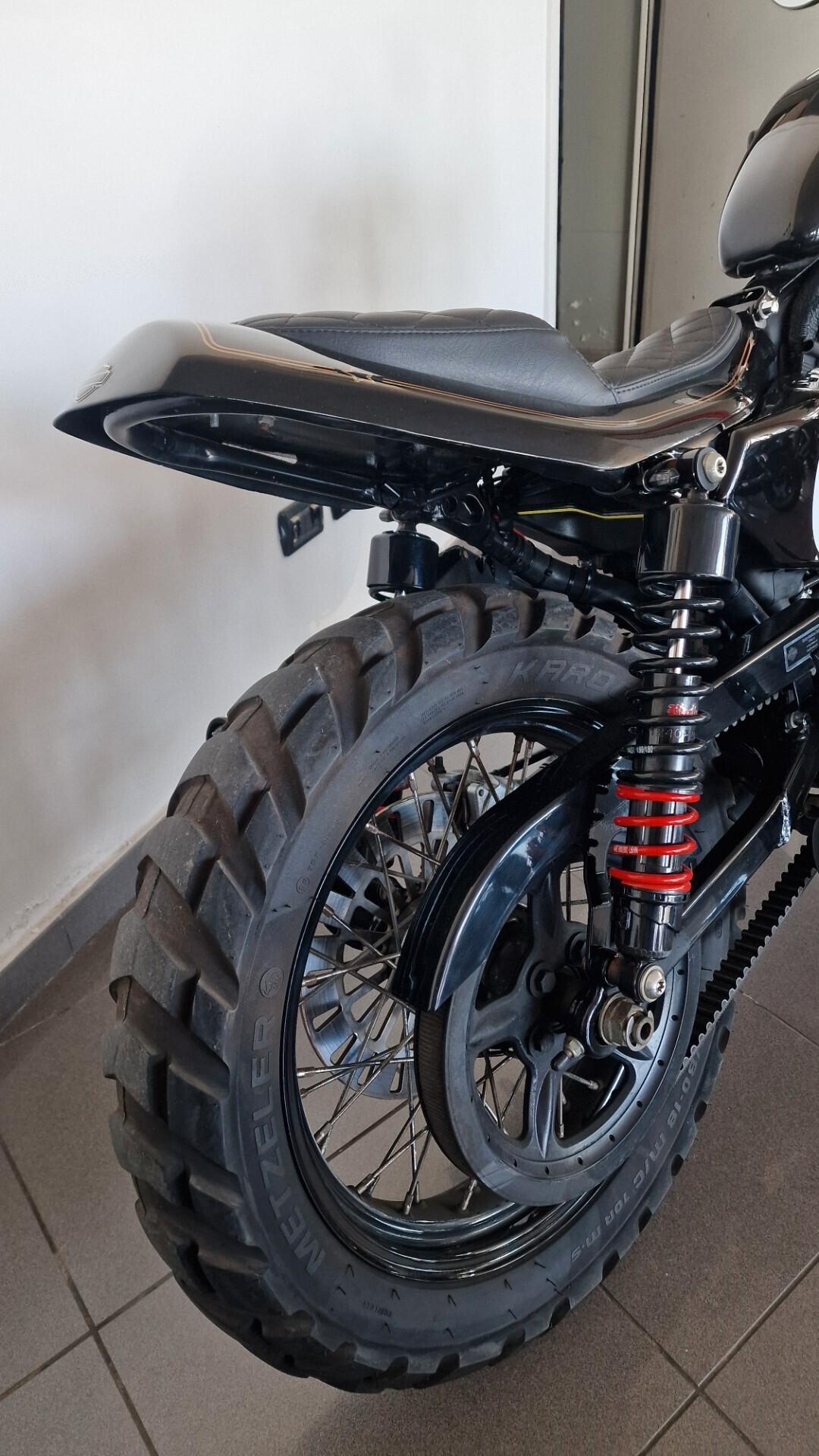 Harley-Davidson XL 883 CAFE' RACER