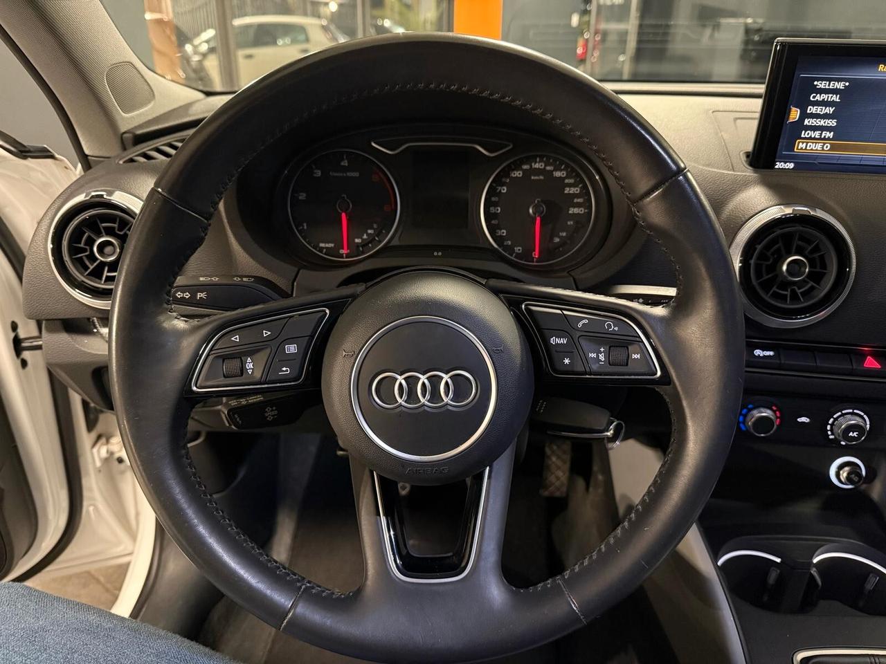 Audi A3 1.6 TDI 116 CV Design * Sconto € 500,00 in caso di Finanziamento