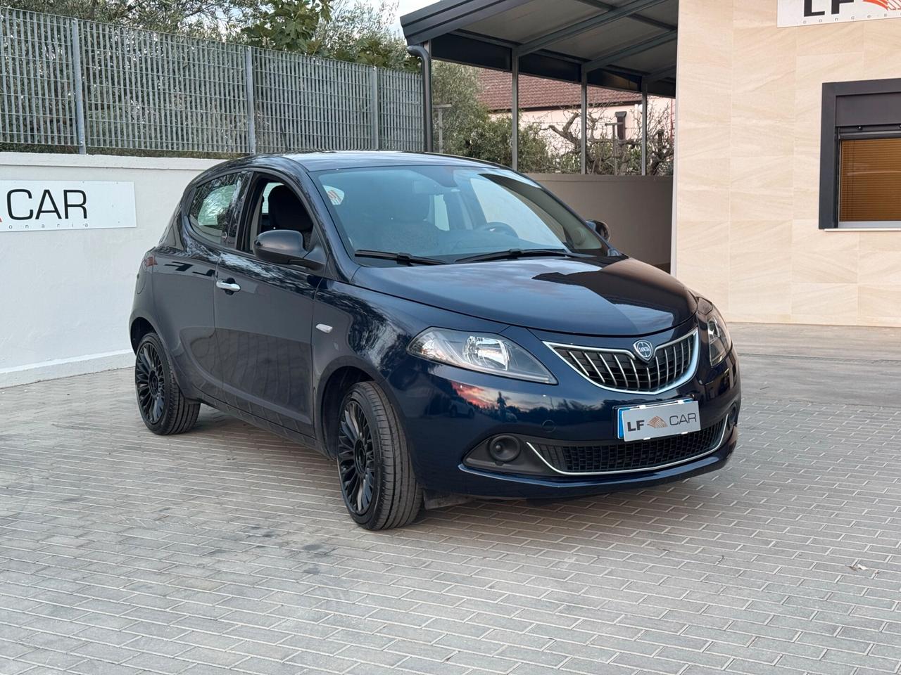 Lancia Ypsilon 1.0 FireFly 5 porte S&S Hybrid Ecochic Gold 70 cv