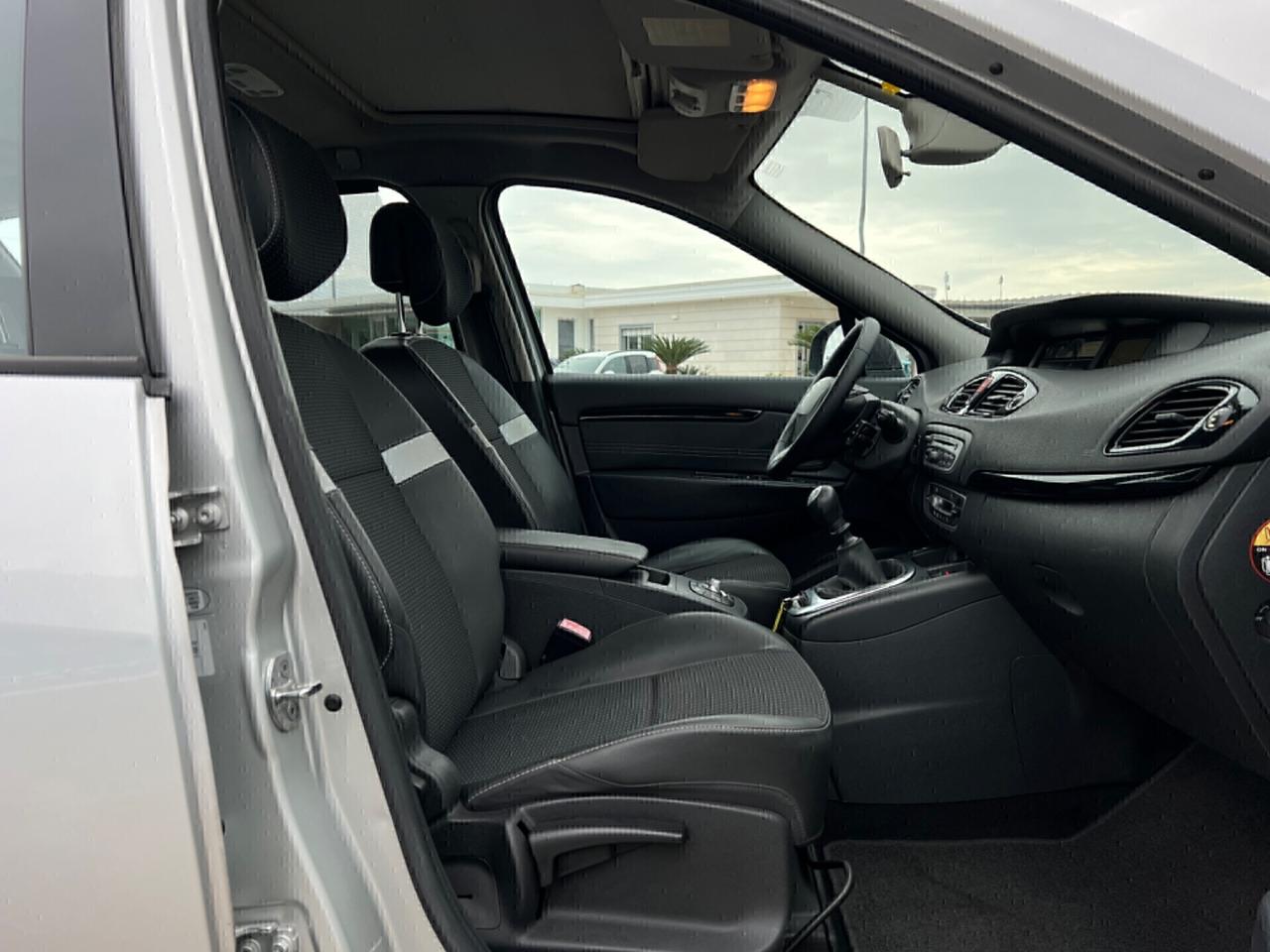 Renault Scenic Scénic X-Mod 1.5 dci 110cv TETTO - 2011
