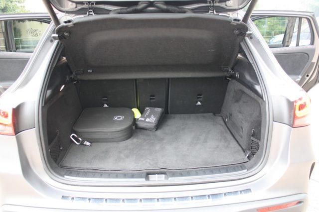 MERCEDES-BENZ EQA 250+ Premium
