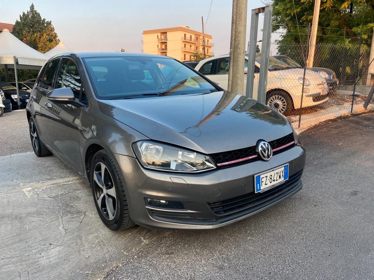 Volkswagen Golf 1.6 TDI Highline (KM Cerificati)