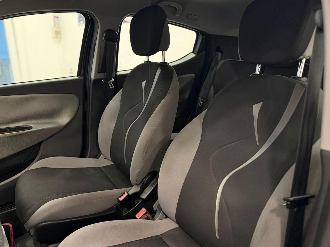 Lancia Ypsilon 1.2 69 CV 5 porte GPL Ecochic Gold