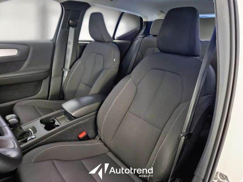 Volvo XC40 T2 129 CV NAVI LED Momentum Pro