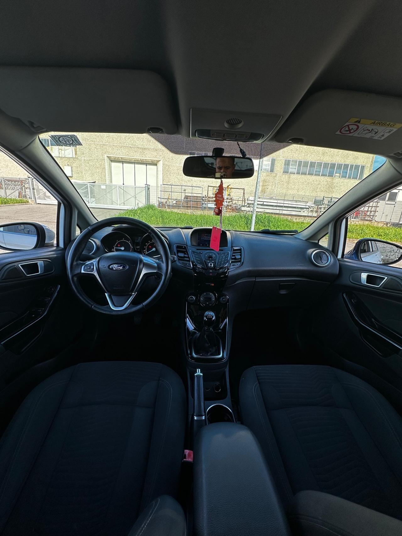 Ford Fiesta 1.5 TDCi 75CV 5 porte Titanium