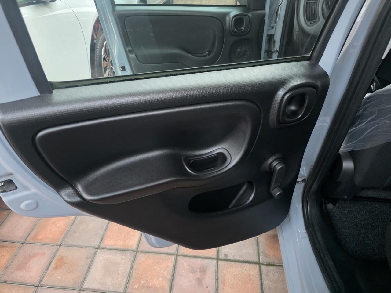 AUTO IN ARRIVO Fiat Panda 1.0 FireFly S&S Hybrid