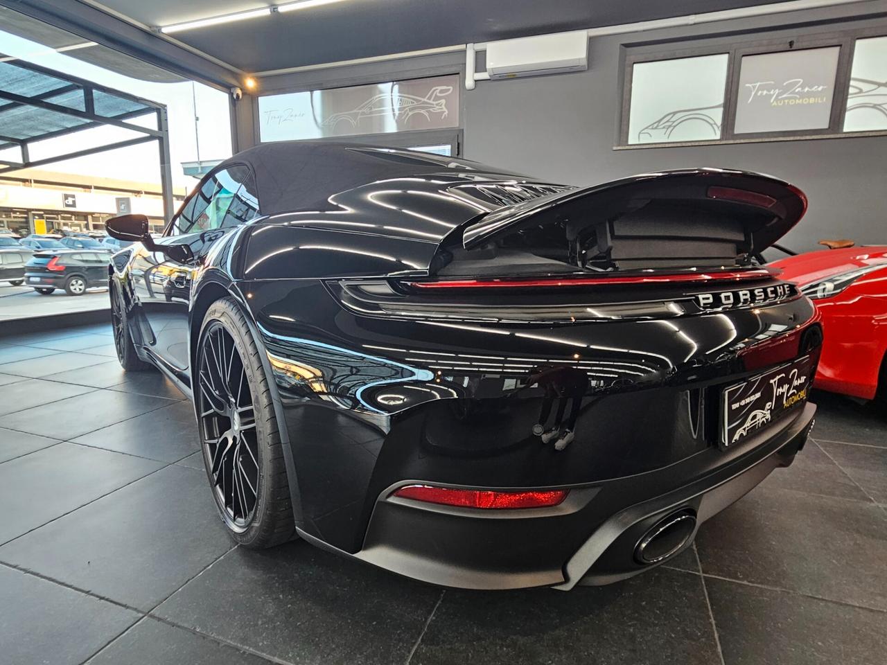 Porsche 992 CARRERA 992.2 CABRIO BLACK DAYTONA