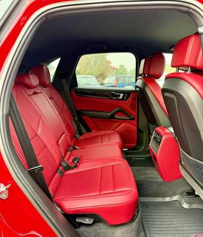Porsche Cayenne 3.0 tiptronic Red Edition