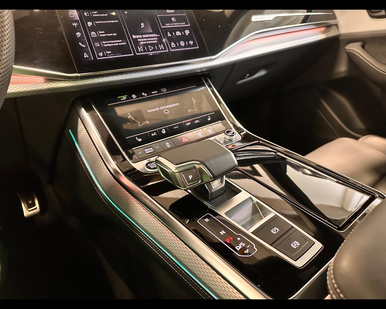 AUDI Q8 55 TFSI e TIPTRONIC QUATTRO S-LINE PLUS