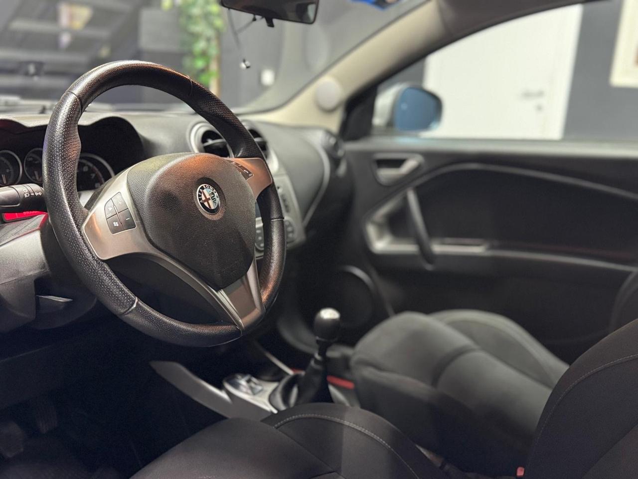 Alfa Romeo MiTo 1.4 105 CV M.air S&S Distinctive Sport Pack