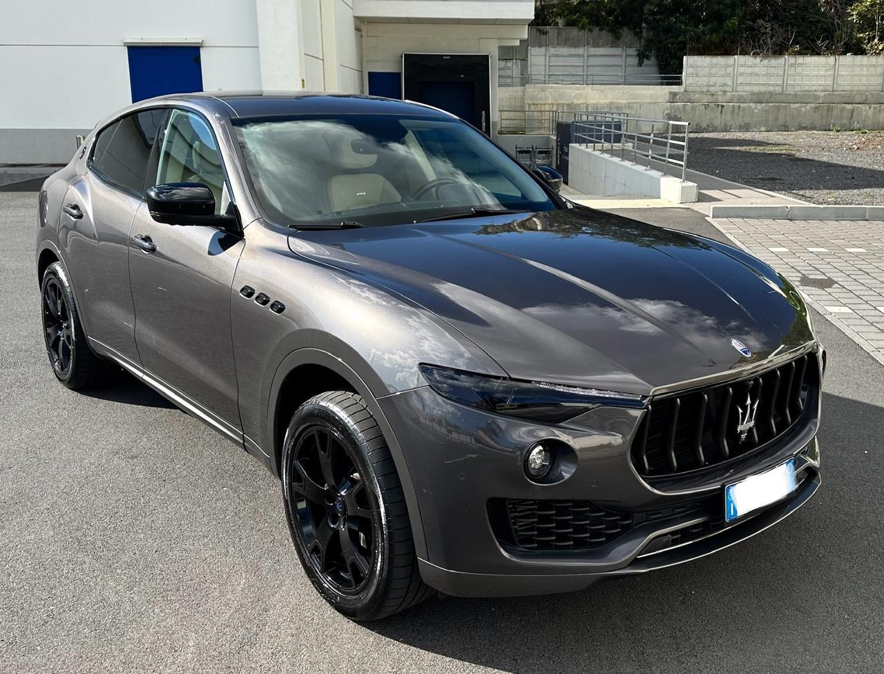 Maserati Levante Q4 V6 Diesel 275CV Gransport