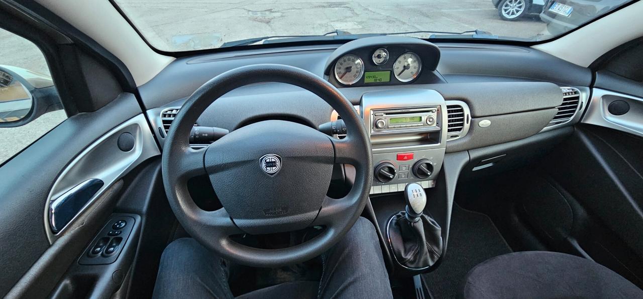 Lancia Ypsilon 1.2 Argento