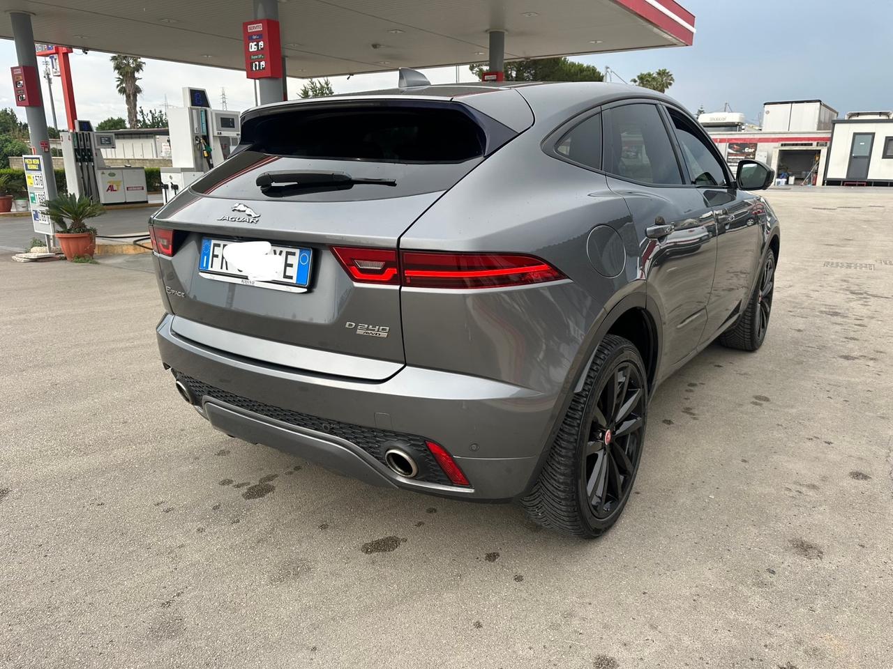Jaguar E-Pace 2.0D 240 CV AWD aut. R-Dynamic S 2018