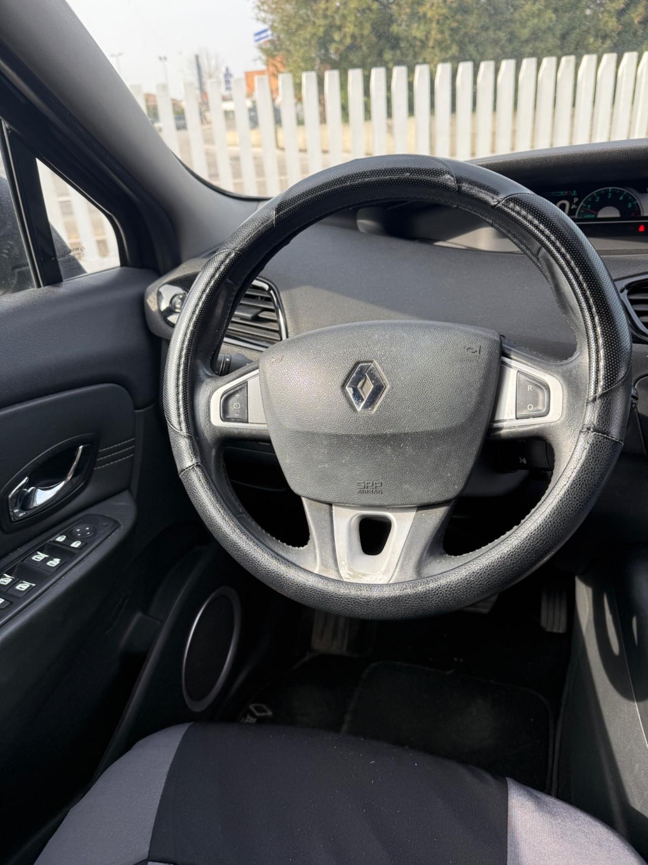 Renault Scenic Scénic X-Mod 1.5 dCi 110CV EDC Luxe