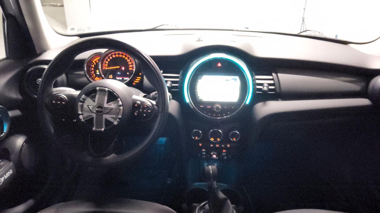 Mini 1.5 Cooper D Business