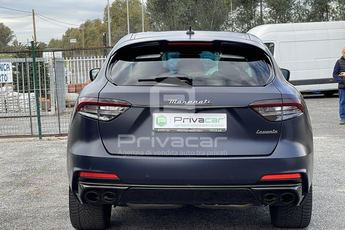 MASERATI Levante V8 580 CV AWD Trofeo