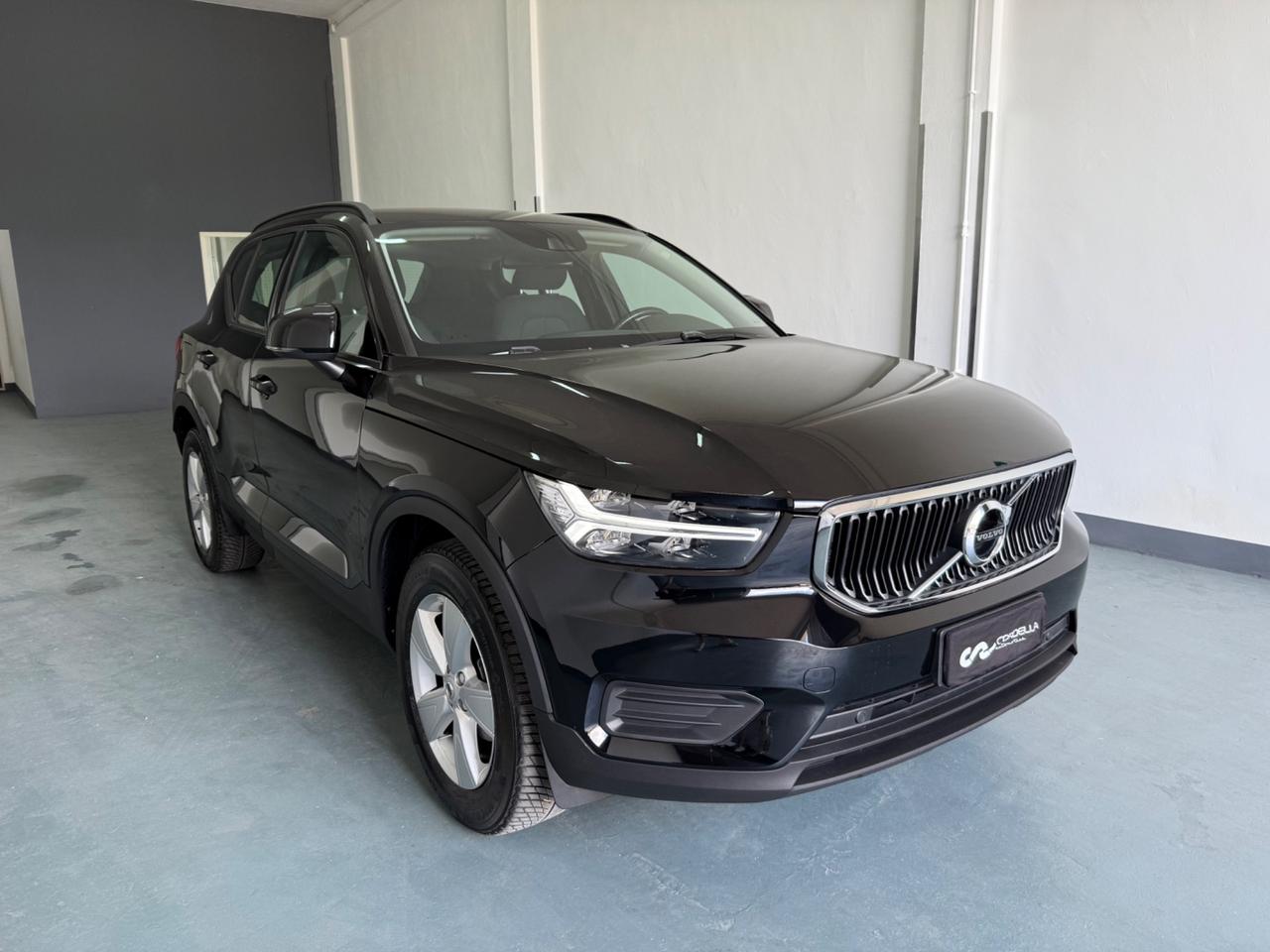 Volvo XC40 D3 AWD Momentum Core