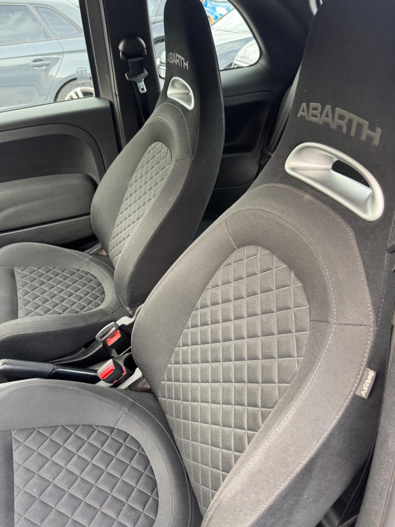 Abarth 595 1.4 Turbo T-Jet 165 CV Turismo