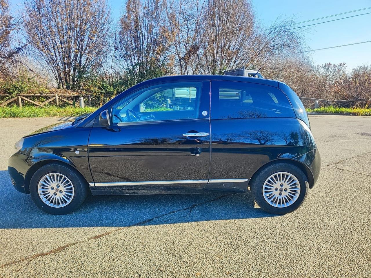 Lancia Ypsilon 1.4 Argento