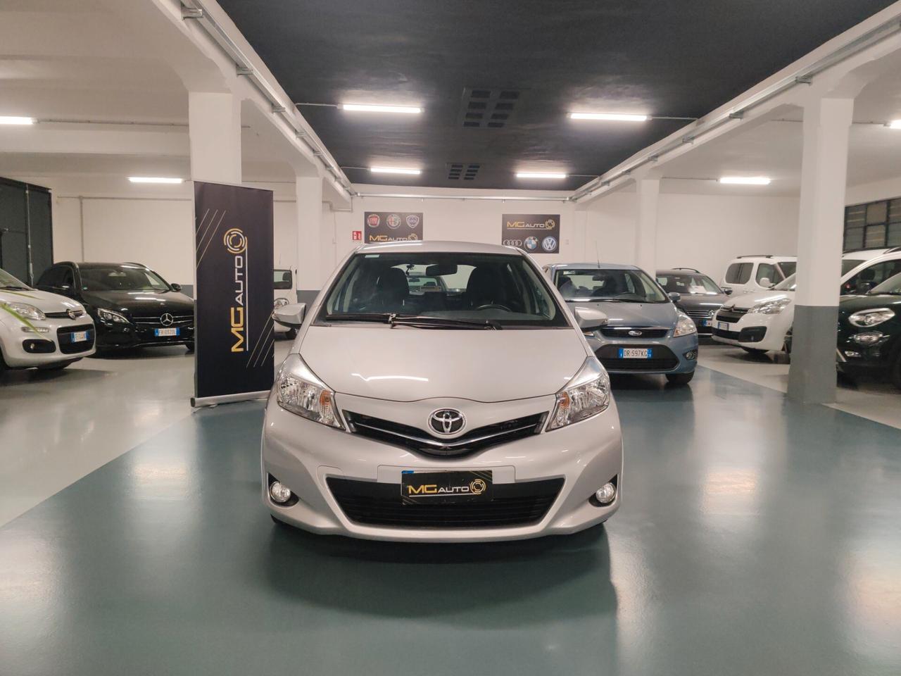 Toyota Yaris 1.3 5 porte Lounge