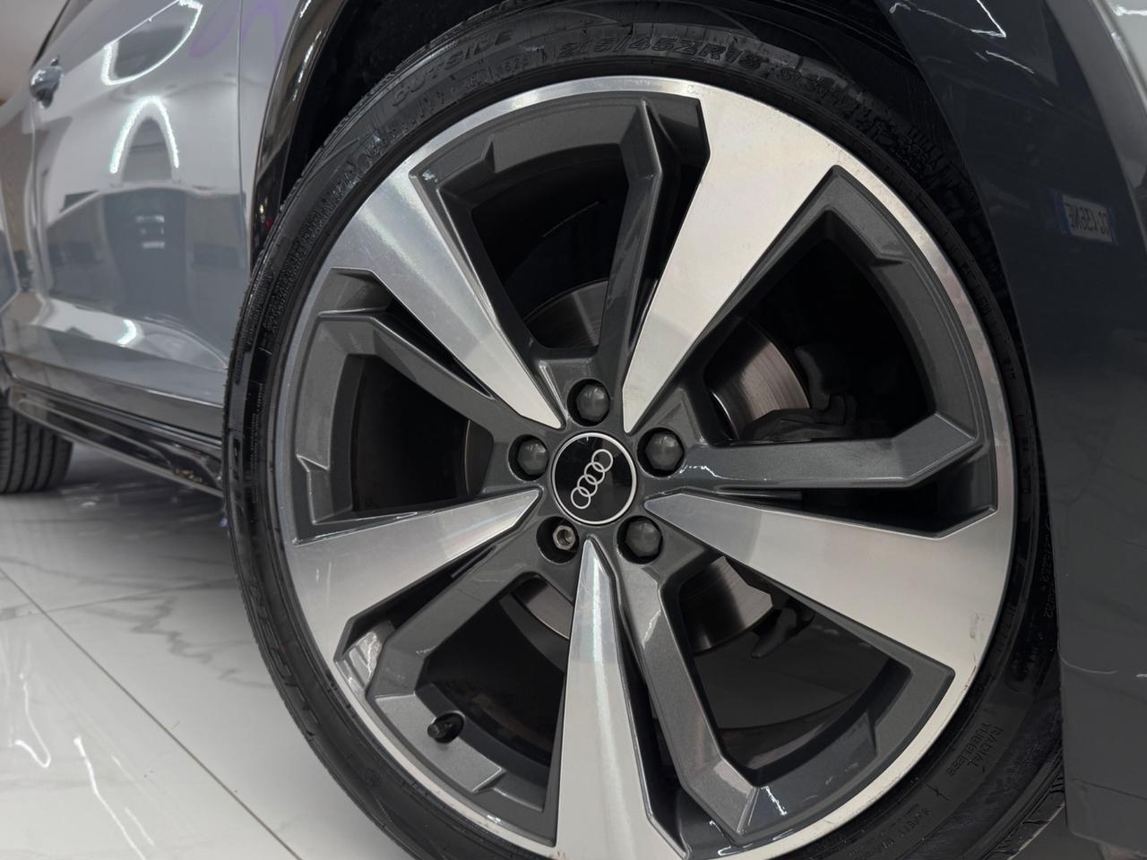 Audi A1 citycarve S- tronic Identity Contrast Iper Full