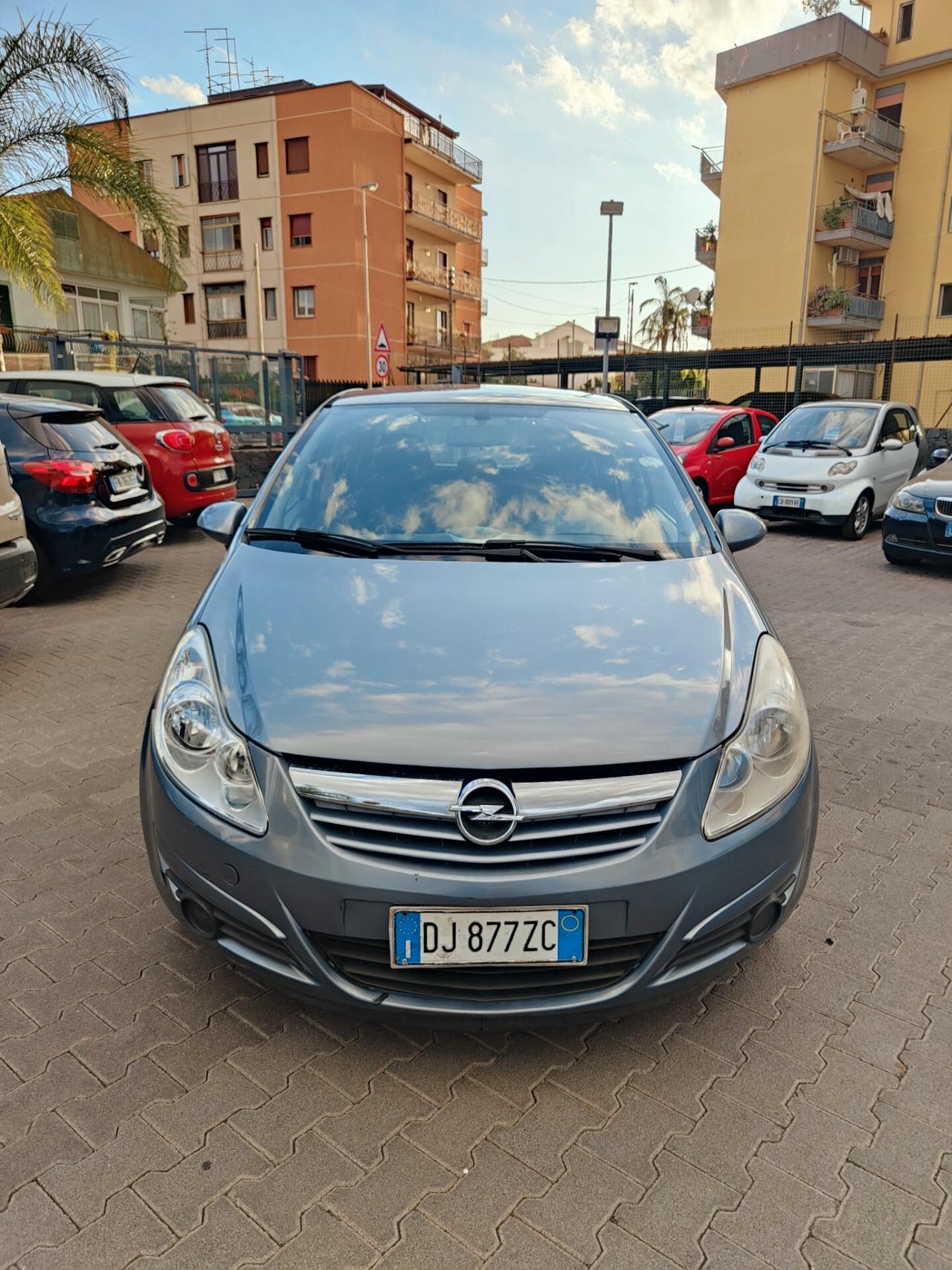 Opel Corsa 1.2 5 porte benzina