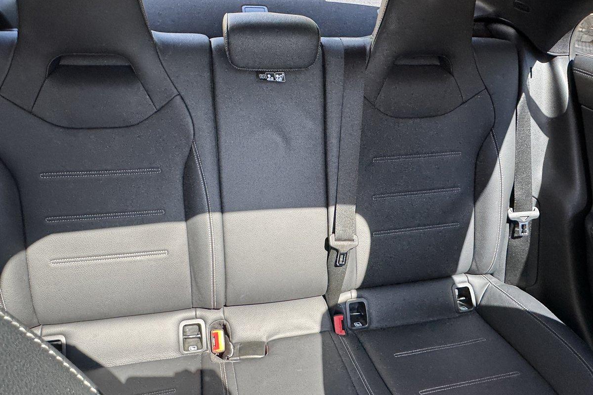 MERCEDES CLA 200 d Premium