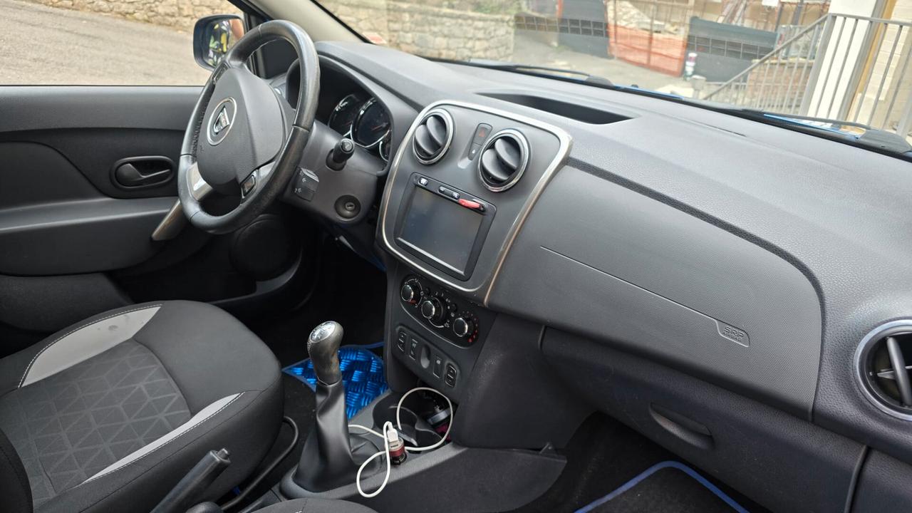 Dacia Sandero Stepway 1.5 diesel 90CV
