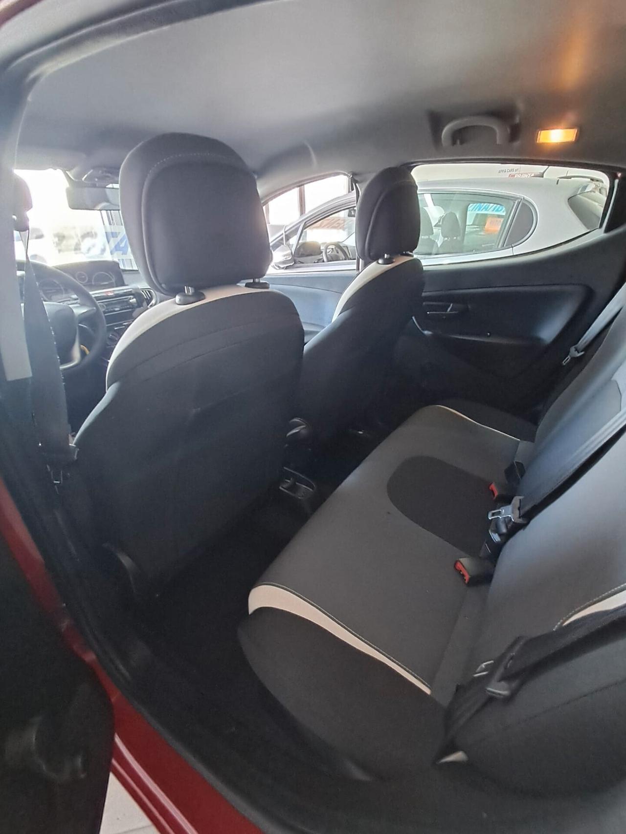 Lancia Ypsilon 1.2 69 CV 5 porte Gold