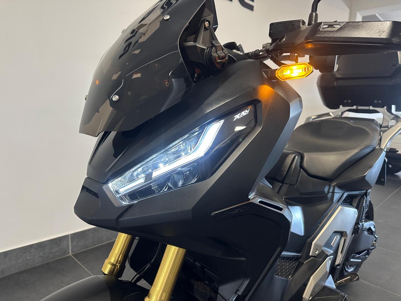 HONDA X-ADV 750 2024 UNIPRO BAULETTO FULL LED