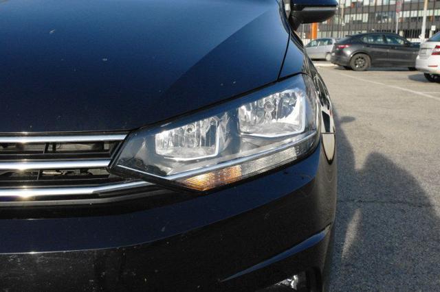 VOLKSWAGEN Touran 2.0 TDI 115 CV DSG Business BlueMotion Technology