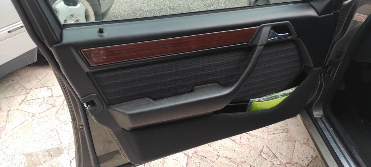 Mercedes-benz E 200 200E