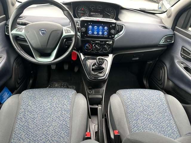 Lancia Ypsilon Ypsilon 1.0 firefly hybrid NEOPATENTATI