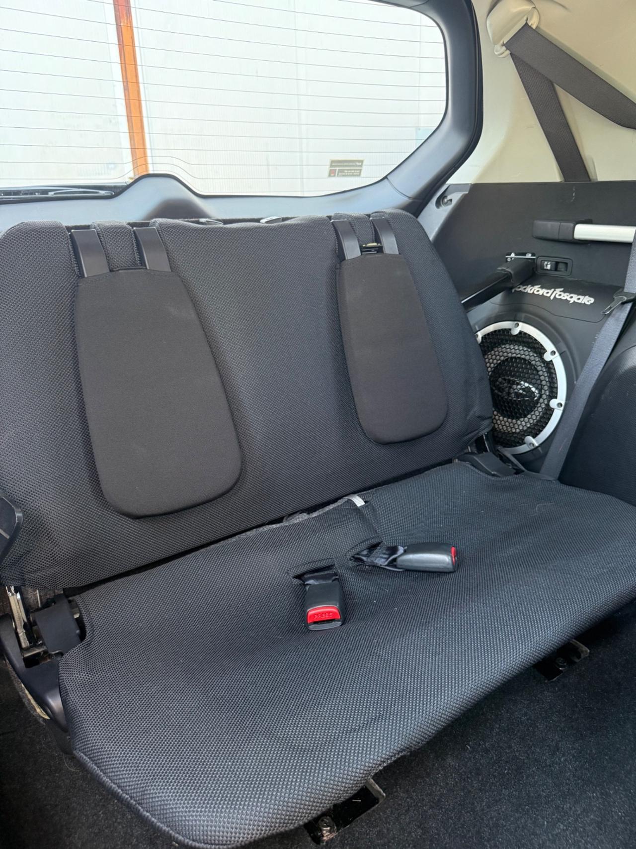 Mitsubishi Outlander 2.0 DI-D Instyle DPF 7p.ti